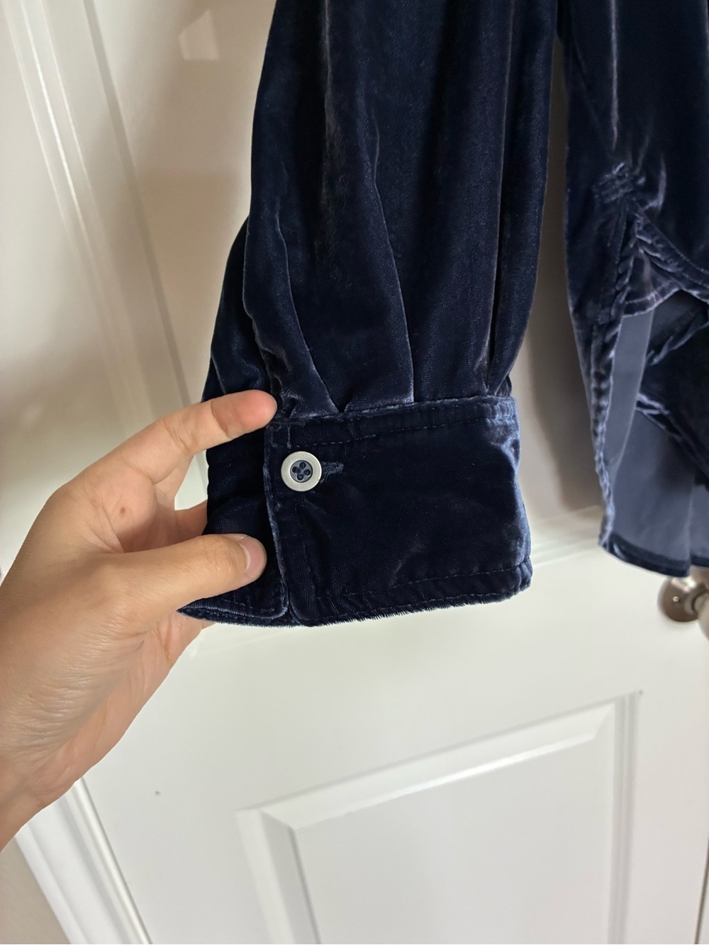 Free People Blue Velvet Button-Up Shirt Soft Relaxed Fit Size S - Picture 10 of 14